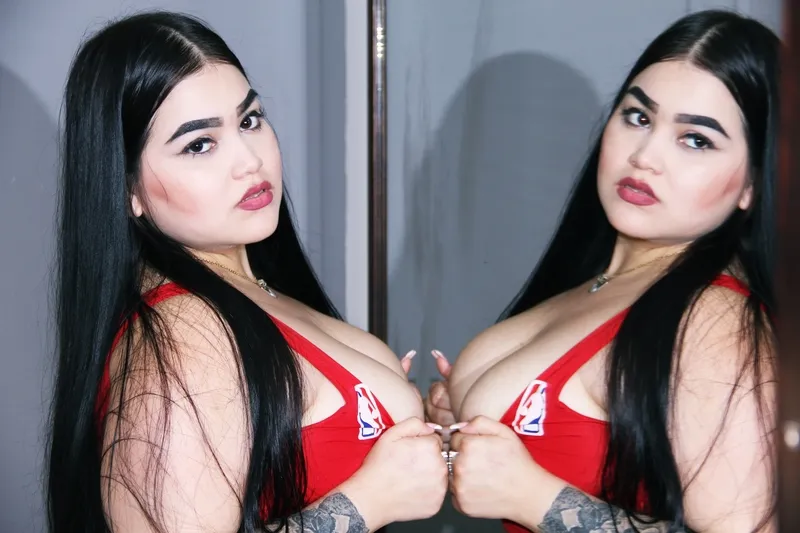 Live sex webcam photo for MeghanCooper018 #3098442