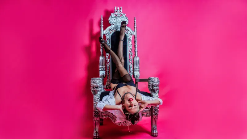 Live sex webcam photo for SaraHard #3464936