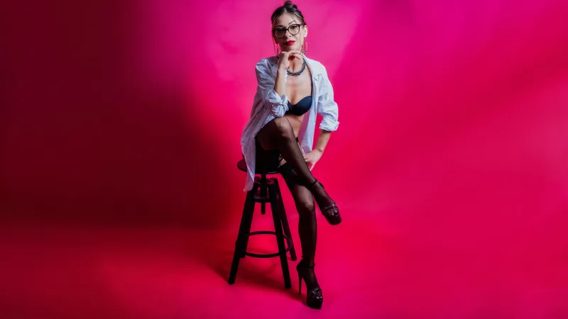 Live sex webcam photo for SaraHard #3464932