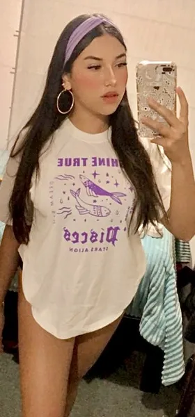 Live sex webcam photo for MikaelaStone #3009687