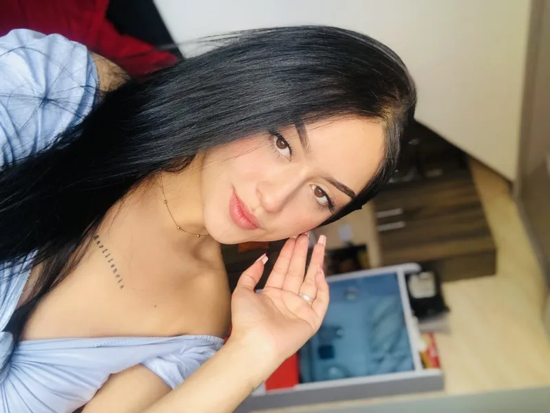 Live sex webcam photo for MiahKendall #3061965