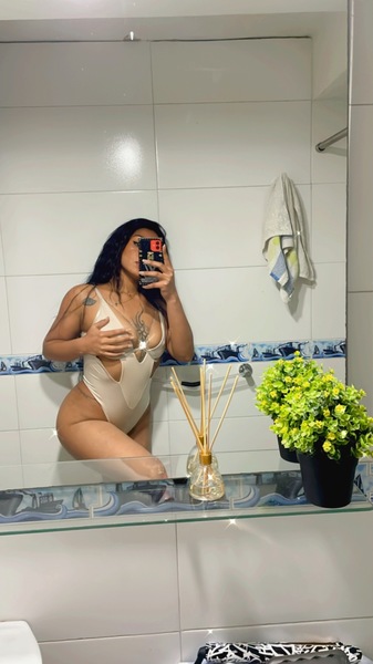 Live sex webcam photo for MoniqueCastillo #3010946