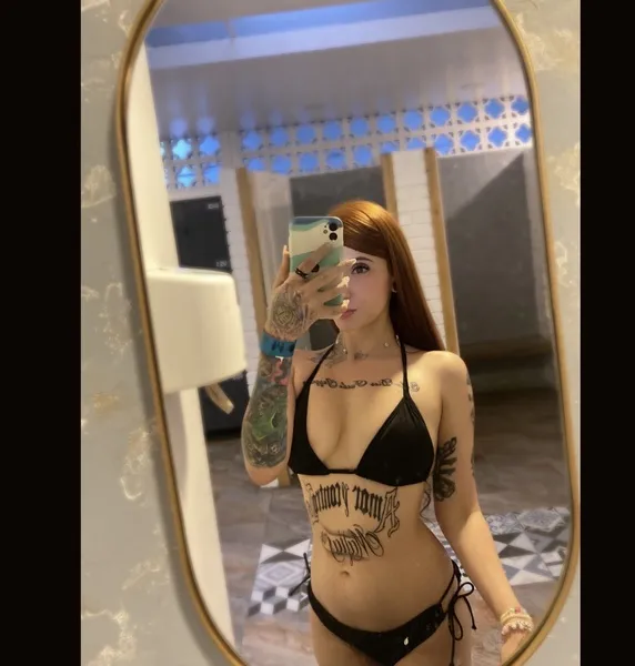 Live sex webcam photo for VioletDupont #3561971