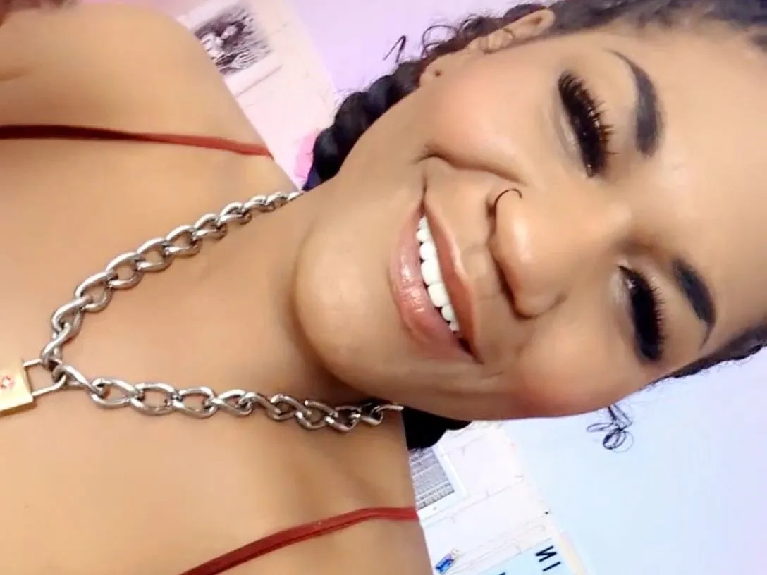 Live sex webcam photo for xxMIKAYLAOHENSxx #5287382