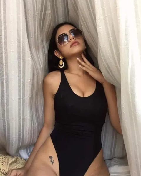 Live sex webcam photo for NereixaJones #3036612