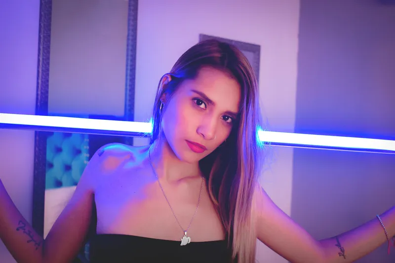 Live sex webcam photo for MiaLorii #3276623