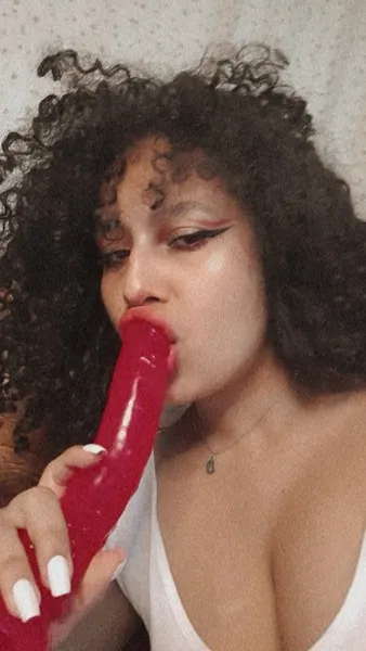 Live sex webcam photo for HappyIvy #5562287