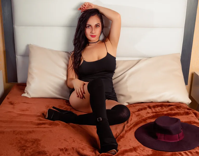 Live sex webcam photo for PaulaHarper #3219334