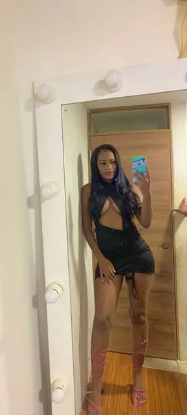 Live sex webcam photo for NiicolleParker #3208423