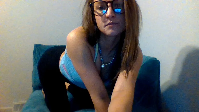 Live sex webcam photo for Kelsbunny21 #3094575