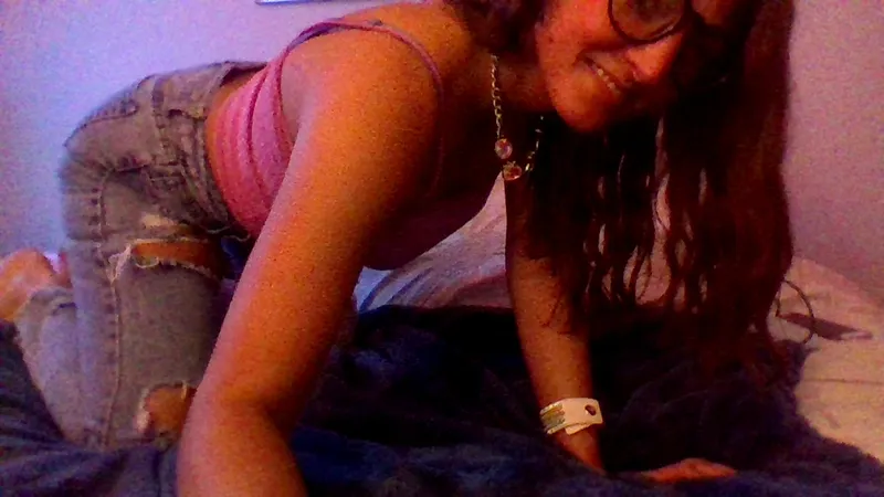 Live sex webcam photo for Kelsbunny21 #3070058