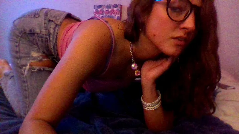 Live sex webcam photo for Kelsbunny21 #3070061