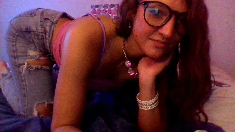 Live sex webcam photo for Kelsbunny21 #3070062