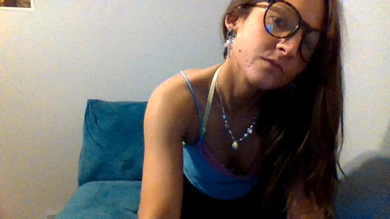 Live sex webcam photo for Kelsbunny21 #3094563