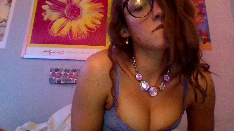 Live sex webcam photo for Kelsbunny21 #3070019