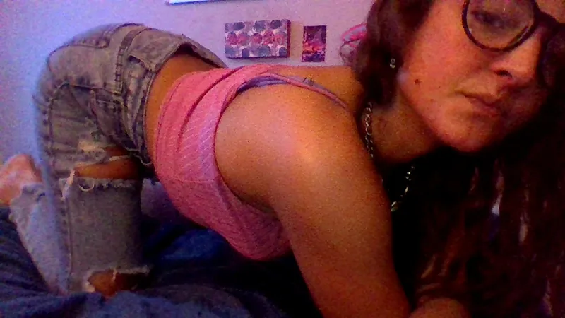 Live sex webcam photo for Kelsbunny21 #3070059