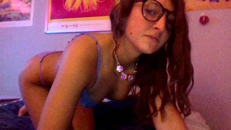 Live sex webcam photo for Kelsbunny21 #3070047