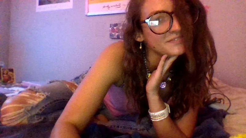 Live sex webcam photo for Kelsbunny21 #3070056