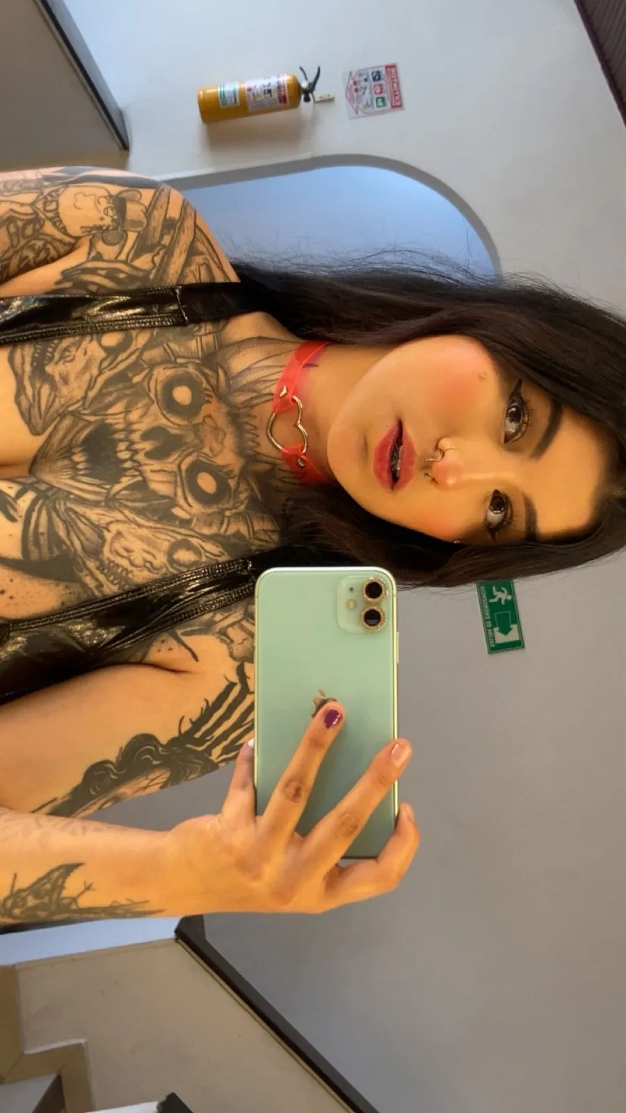 Live sex webcam photo for Neekoniita #7904024