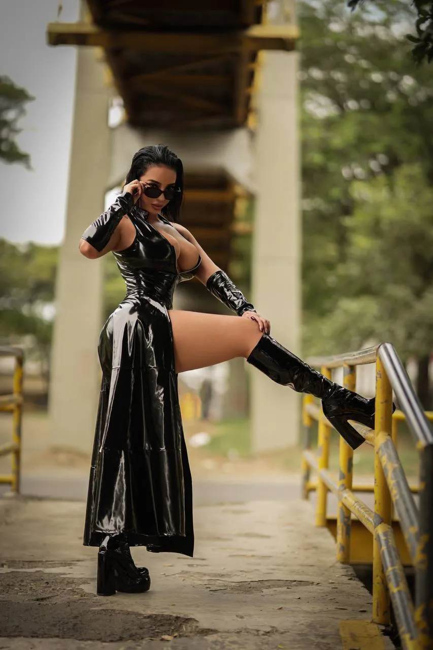 Live sex webcam photo for ElsaRush #8405984