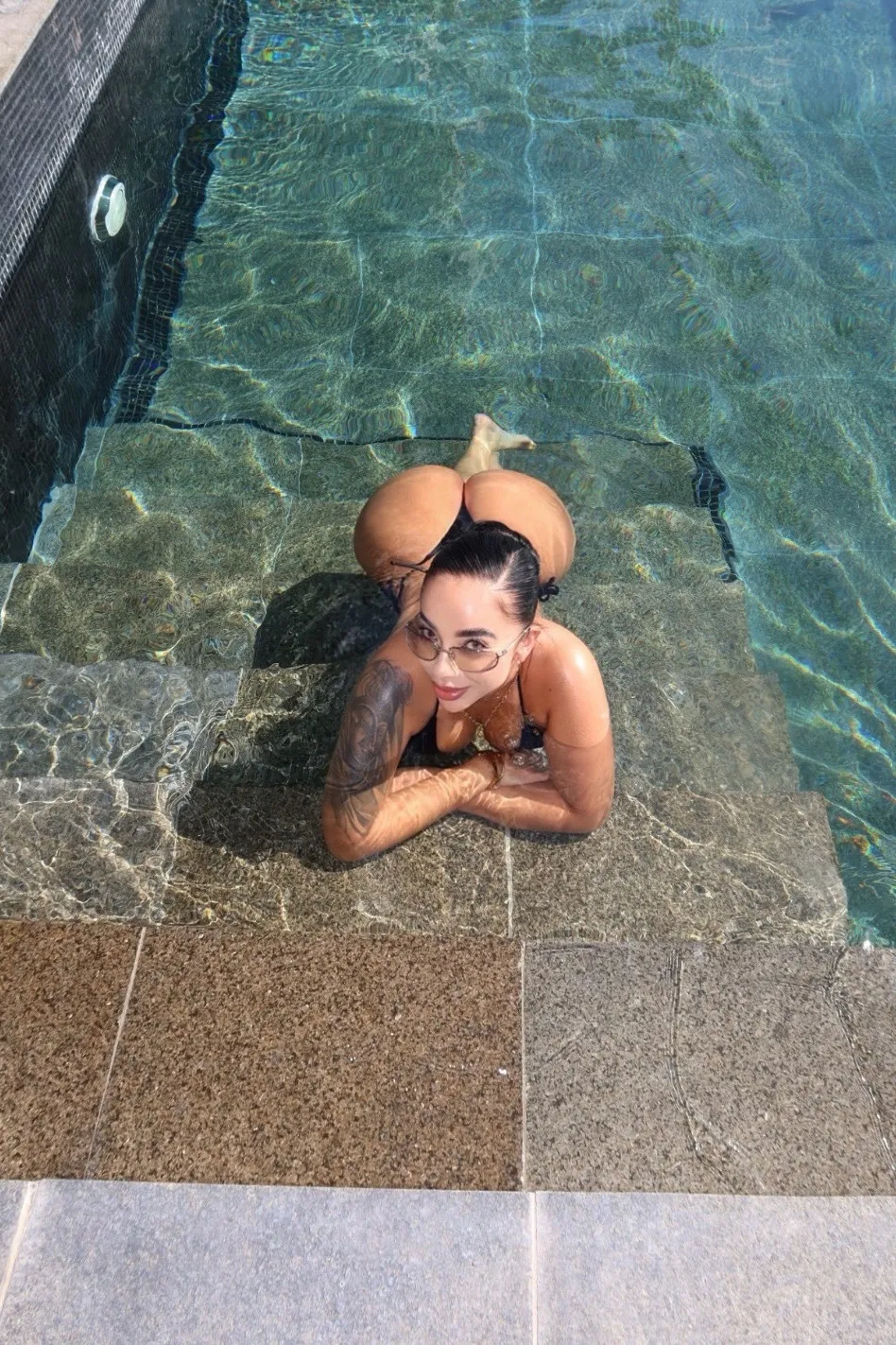 Live sex webcam photo for ElsaRush #8406020