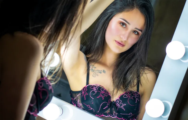 Live sex webcam photo for NinaBryonn #3067895