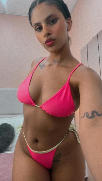 Live sex webcam photo for AnaCiell #3316300