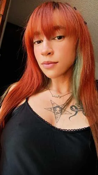 Live sex webcam photo for redvixxen #3107776