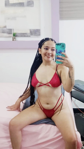 Live sex webcam photo for EmmaJadee #3435500