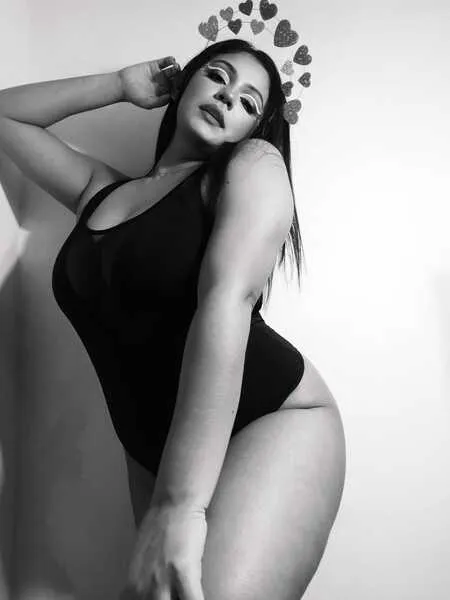 Live sex webcam photo for MonicaRubii #4112118