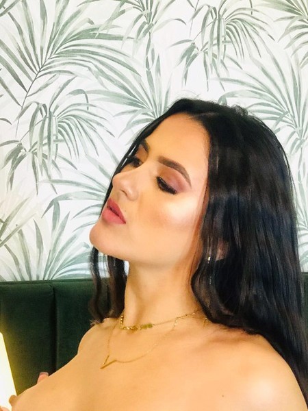 Live sex webcam photo for AliceRhoades #3083570