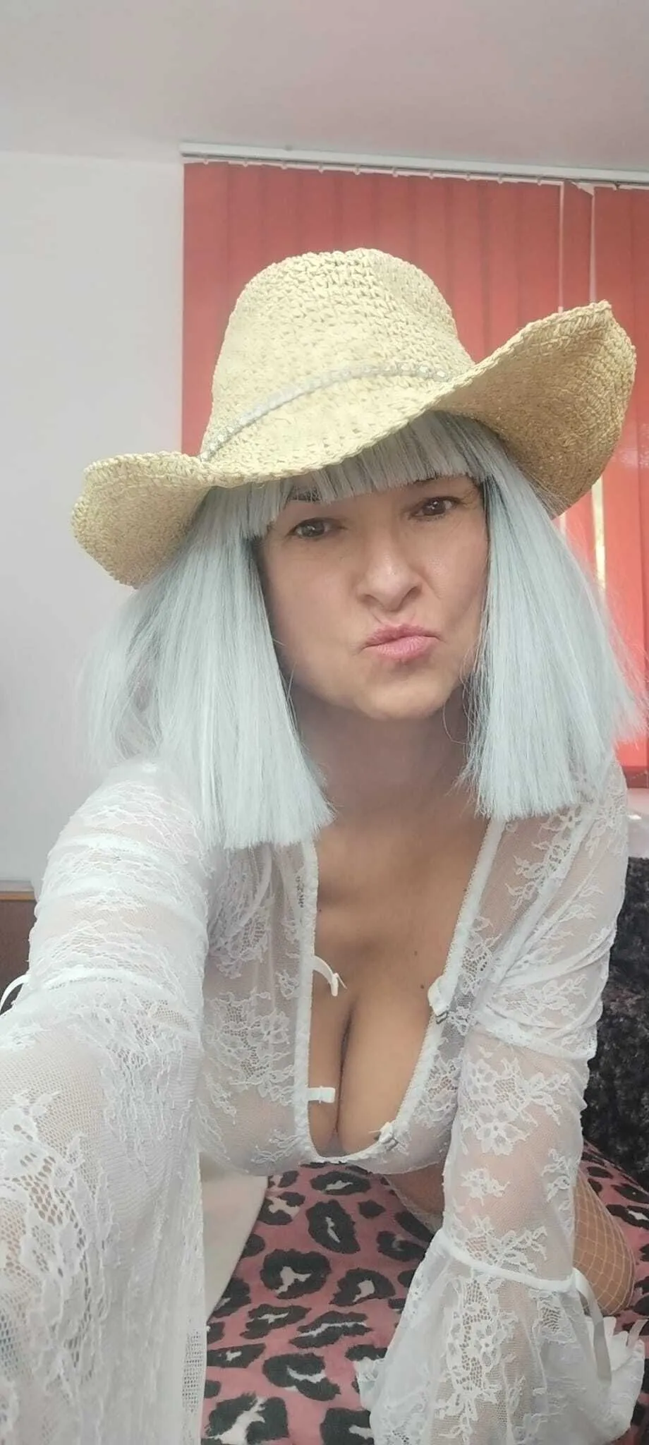 Live sex webcam photo for MilfDolores #7127963