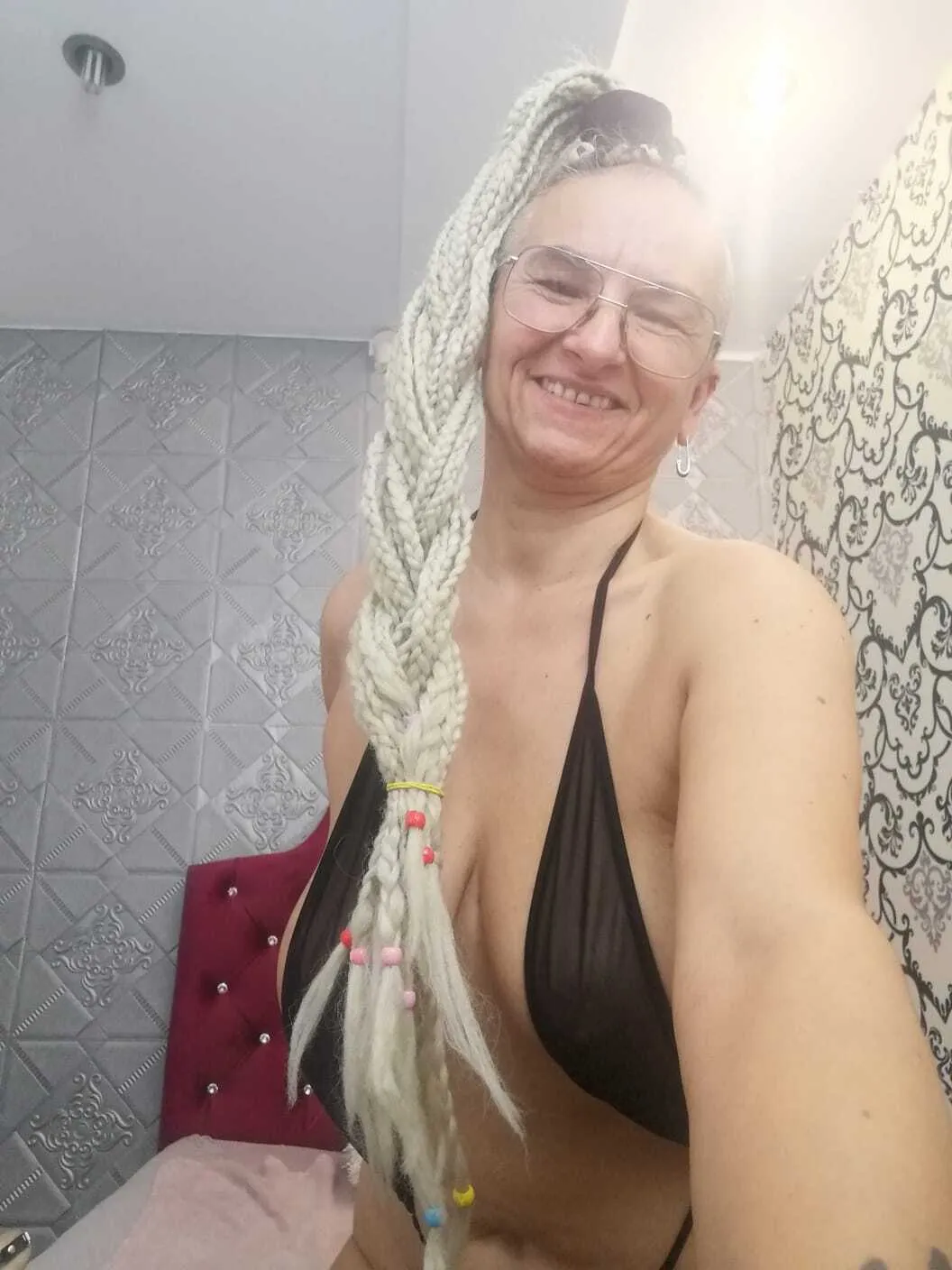 Live sex webcam photo for MilfDolores #7127953