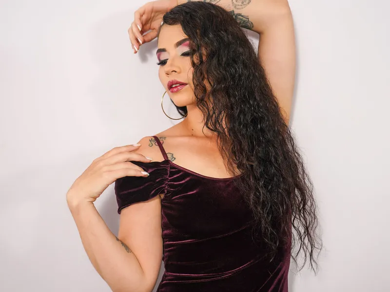Live sex webcam photo for EimyBlack #3093490
