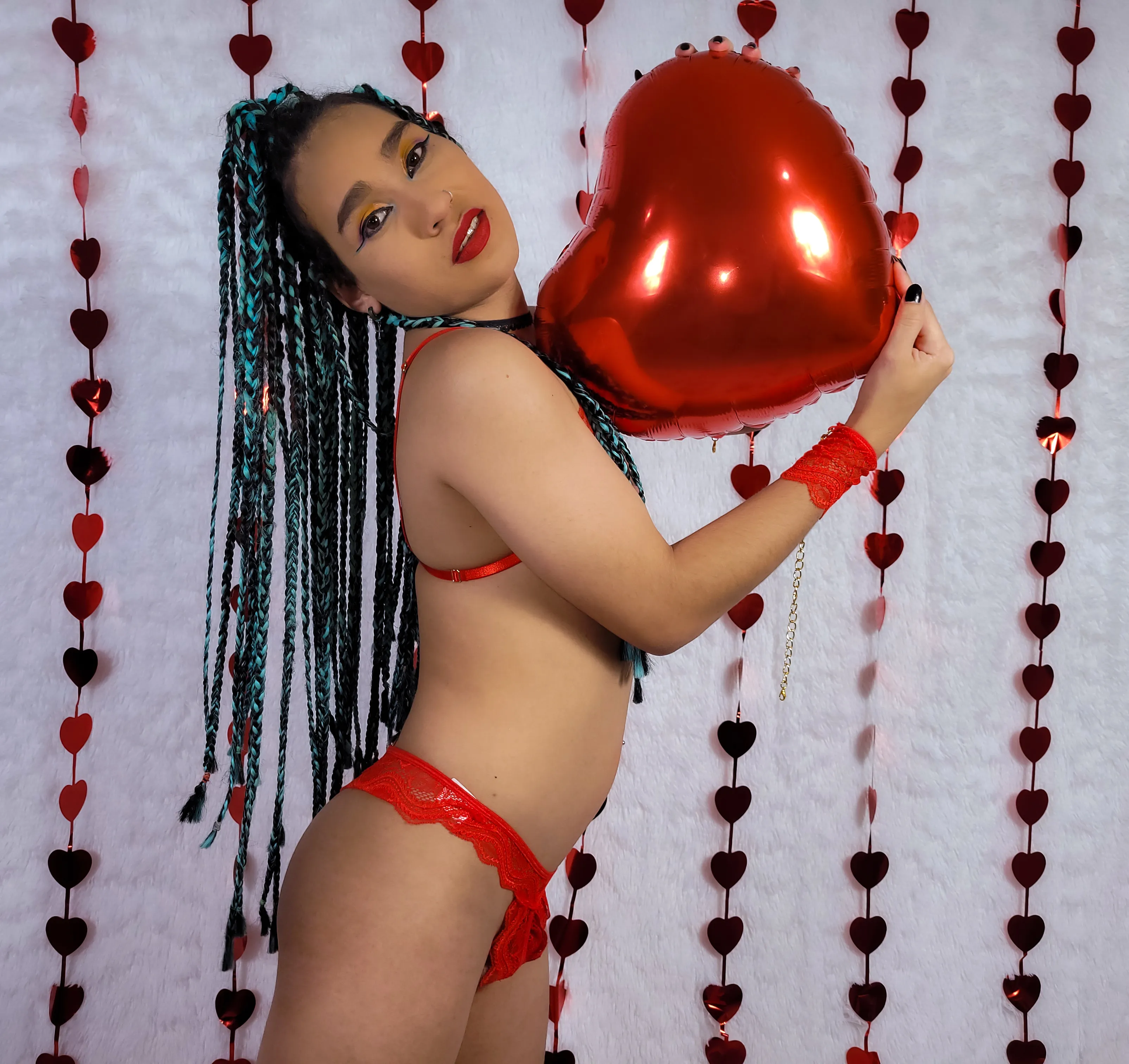 Live sex webcam photo for SophieeSweett #7098536
