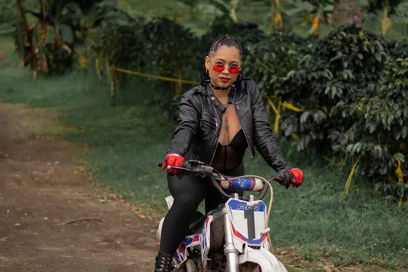 Live sex webcam photo for ElettraBender #3344507