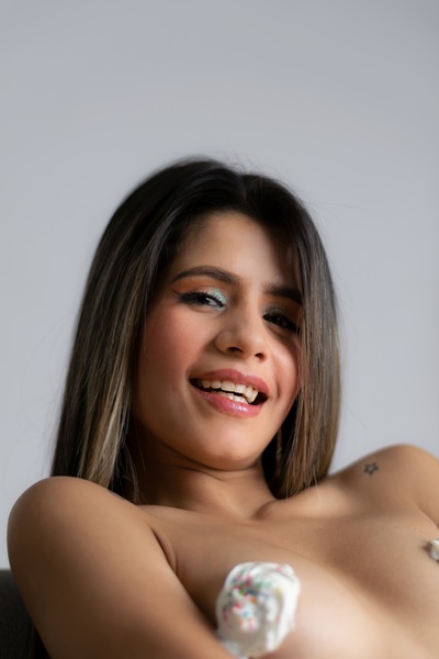 Live sex webcam photo for SheylaSpooner #3030005