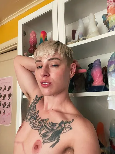 Live sex webcam photo for JaqQuicksilver #4218618