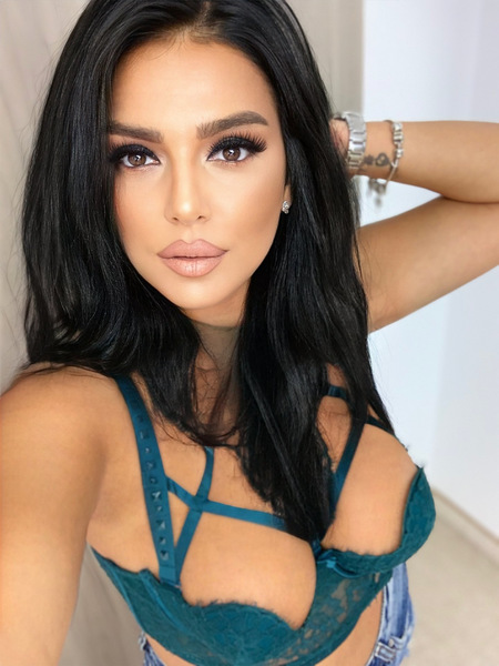 Live sex webcam photo for ScarlletMoon #3031780