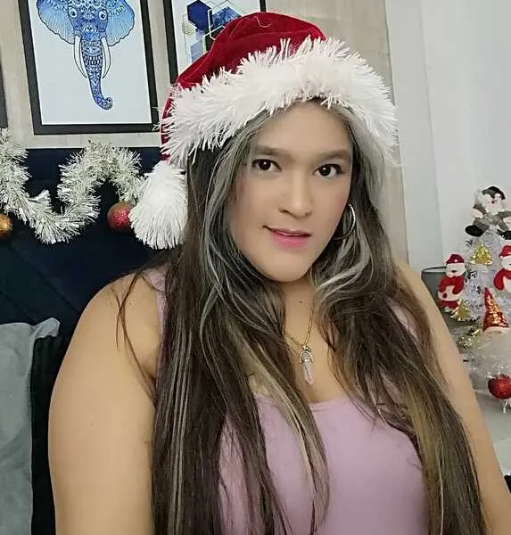 Live sex webcam photo for SamyMills #3804395