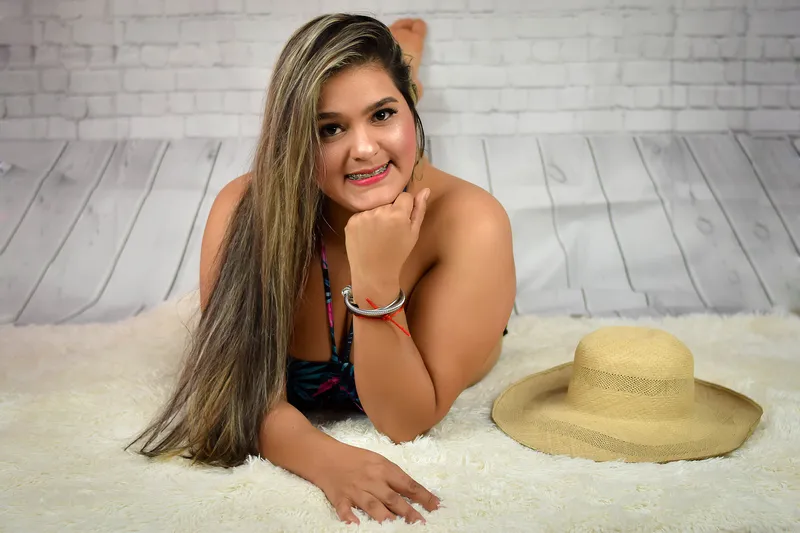 Live sex webcam photo for SamyMills #3050019