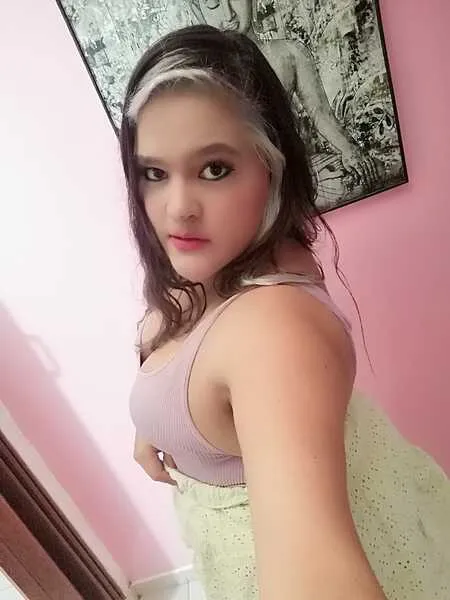 Live sex webcam photo for SamyMills #4160307
