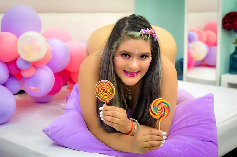 Live sex webcam photo for SamyMills #3100352