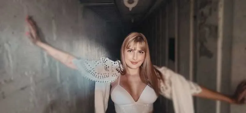 Live sex webcam photo for VictoriaRost #3052017