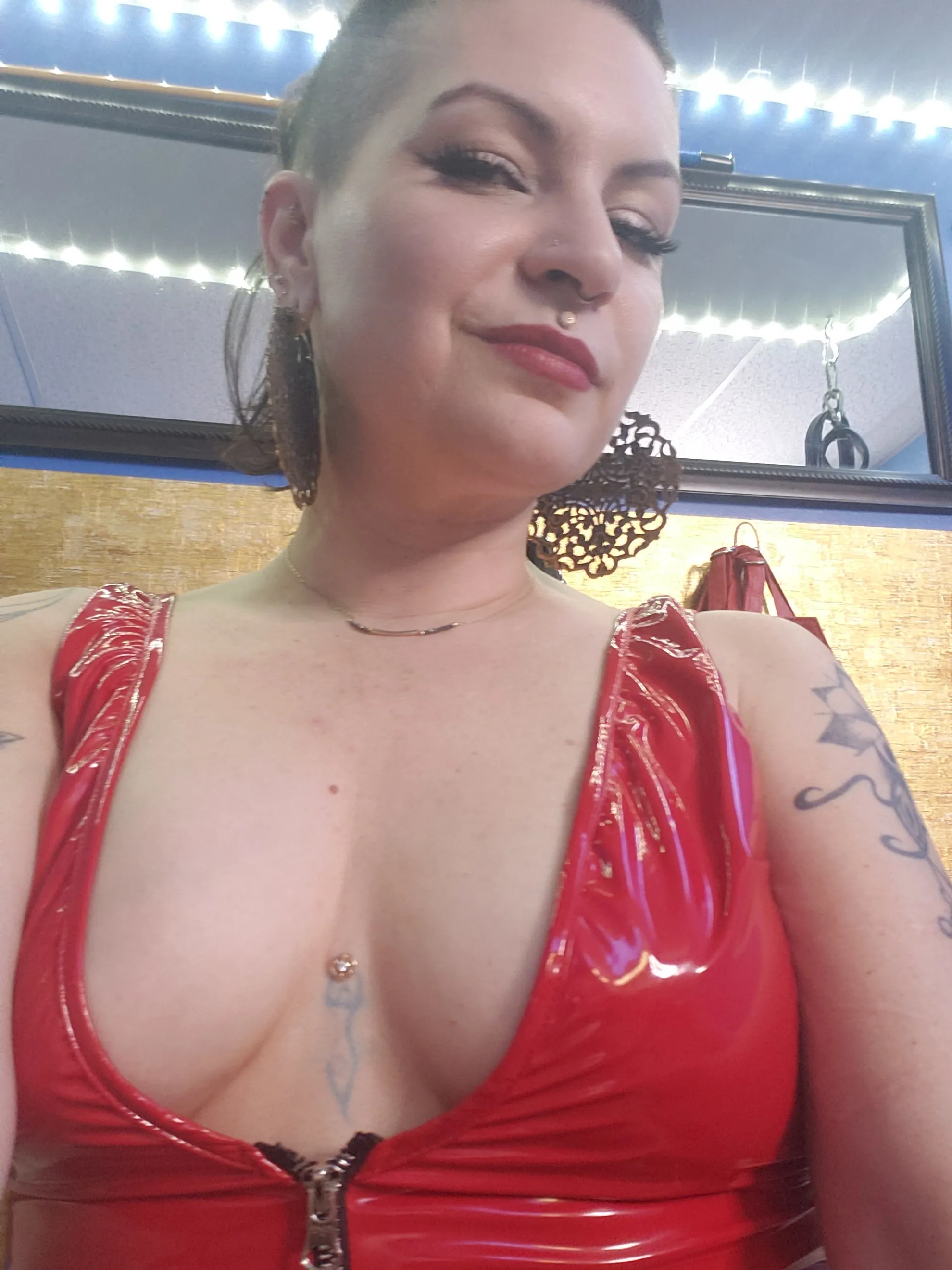 Live sex webcam photo for TheeLadyKatrina #7257227