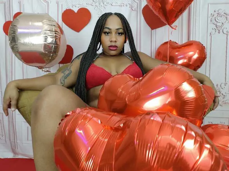 Live sex webcam photo for DarlyQueen #4073659