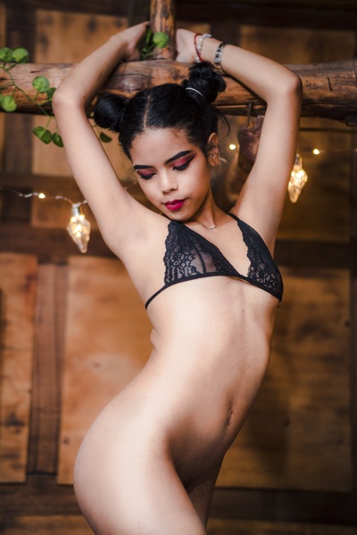 Live sex webcam photo for IsiisTaaylor #3125102