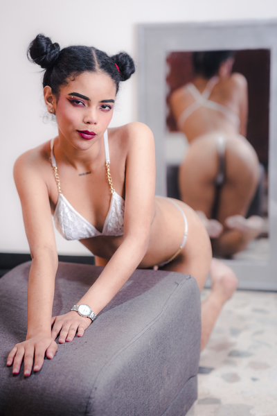 Live sex webcam photo for IsiisTaaylor #3185731