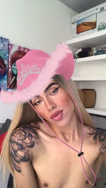 Live sex webcam photo for Keinstonee #3046572