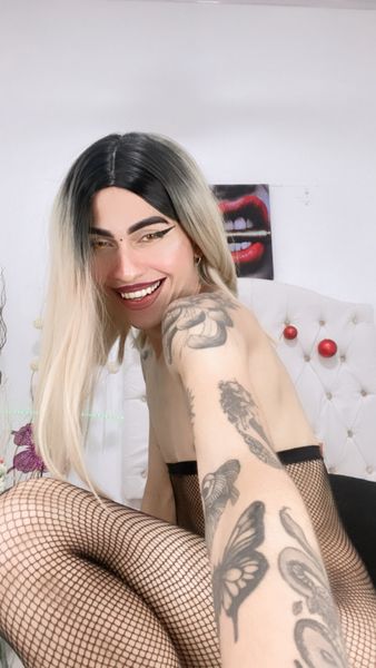 Live sex webcam photo for Keinstonee #3046575